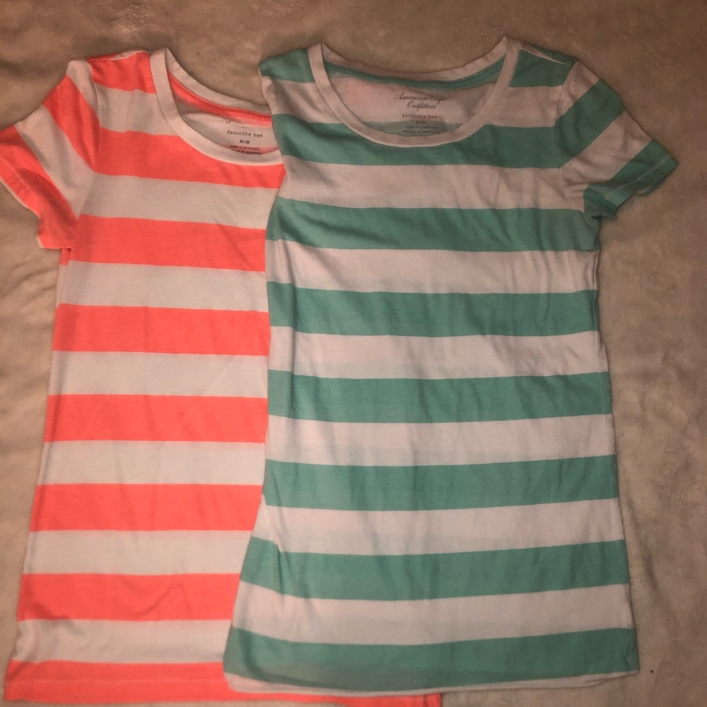 2 AMERICAN EAGLE TEES